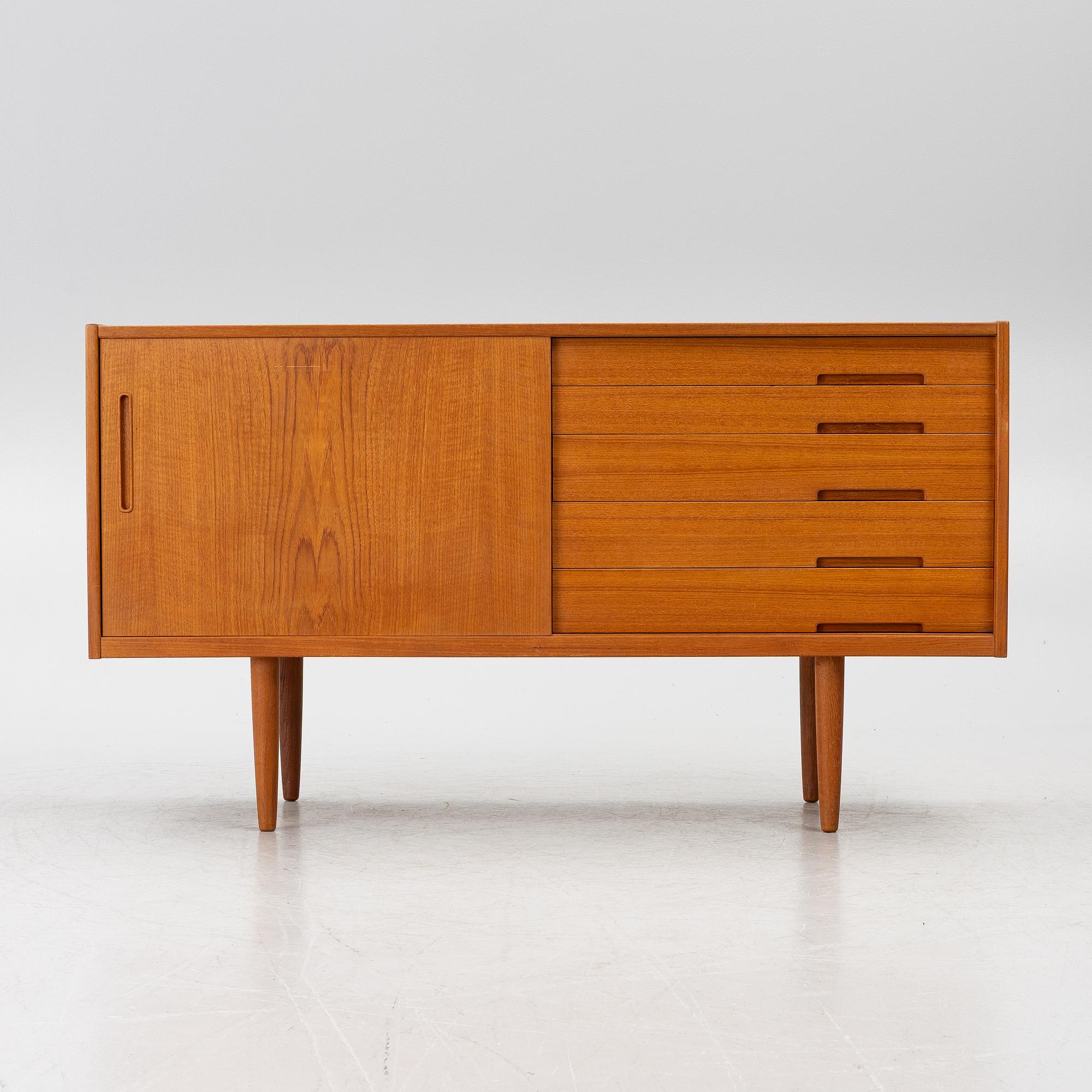 Nils Jonsson, sideboard “Lyon”, Hugo Troeds Bjärnum, 1960s.