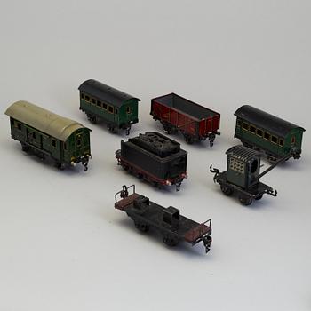 18 parts of modelltrains including Märklin, Bing Wercke, Karl Bub Germany, first half of the 20th century.