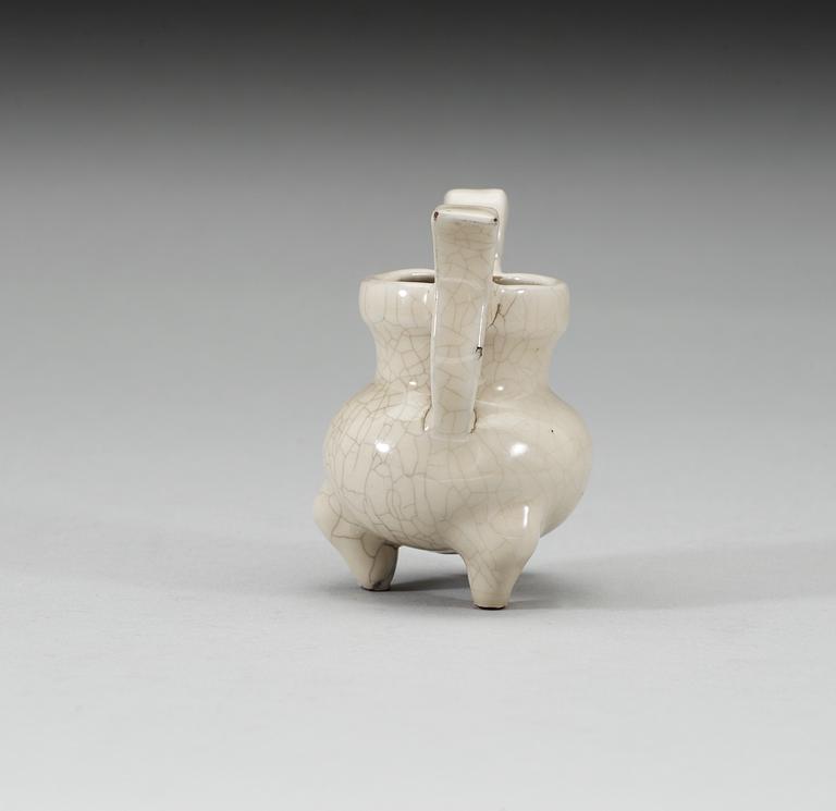 A Ge-glazed tripod censer, Qing dynasty, 17th Century.