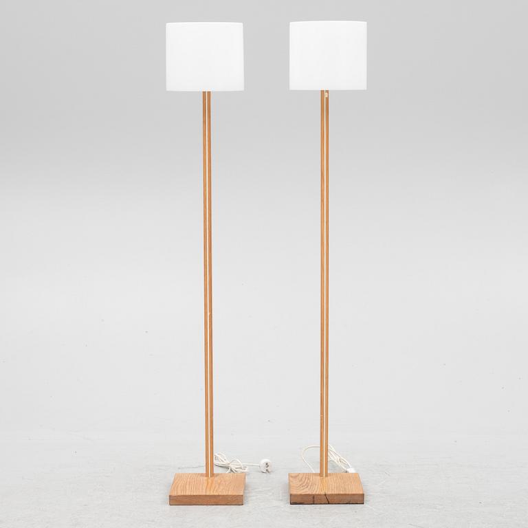 Uno & Östen Kristiansson, a pair of floor lamps, Luxus, second half of the 20th Century.