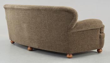 A Josef Frank sofa, Svenskt Tenn, model 968.