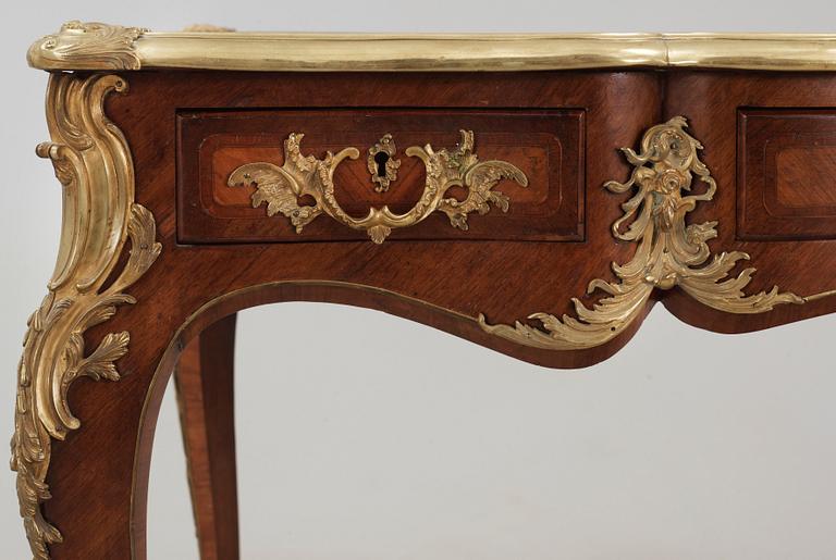 SKRIVBORD. Louis XV-stil, Frankrike, 1900-tal.