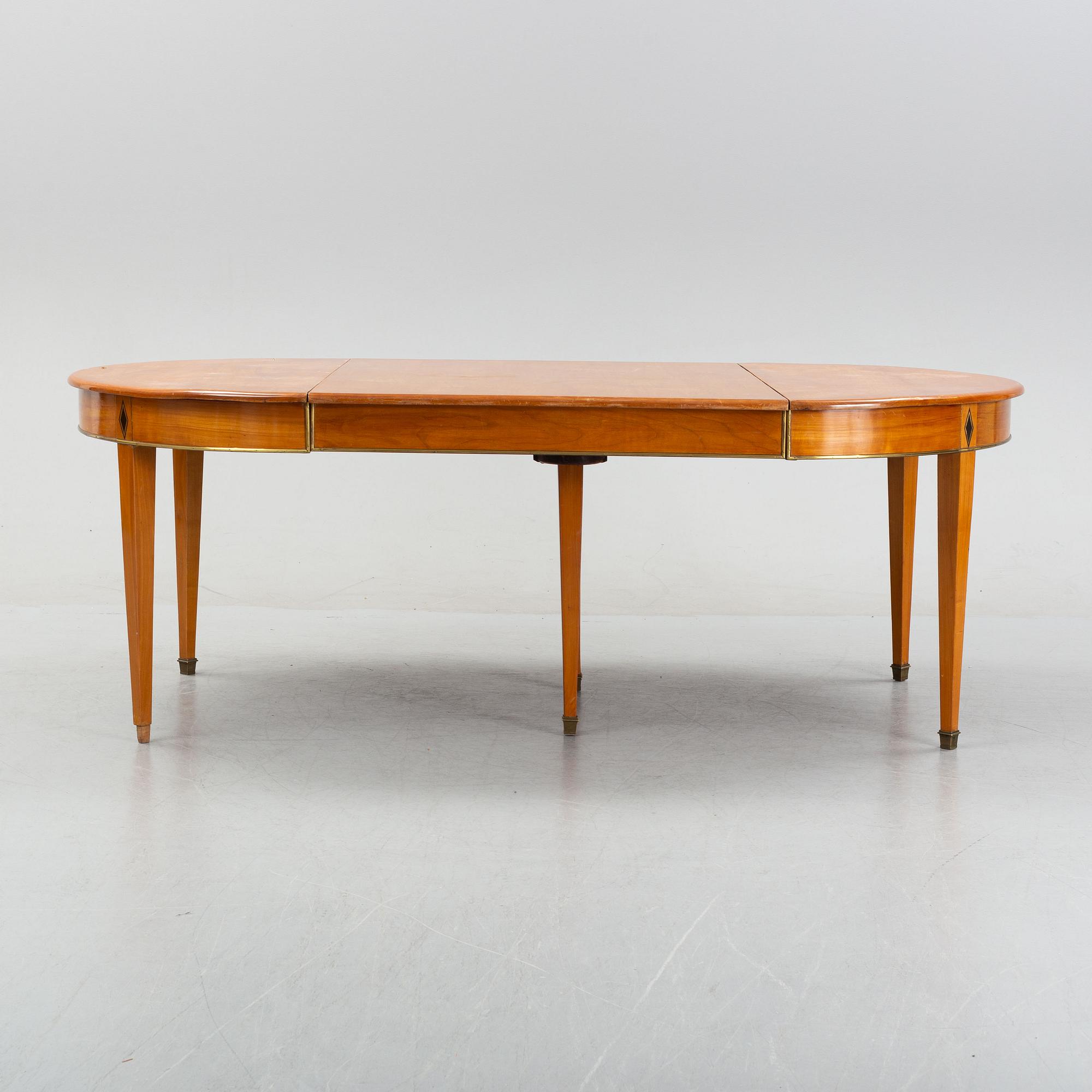 Matbord, Biedermeier, 1800-talets mitt. Proveniens: Freddie Mercury.
