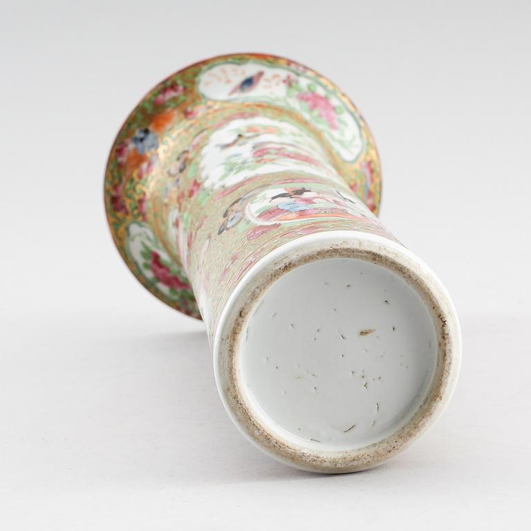 VAS, porslin, Kina, Kanton, 1800-talets mitt.