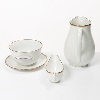 Louise Adelborg, A dinner service, 74 pieces, porcelain, "Swedish Grace/Kardinal", Rörstrand.