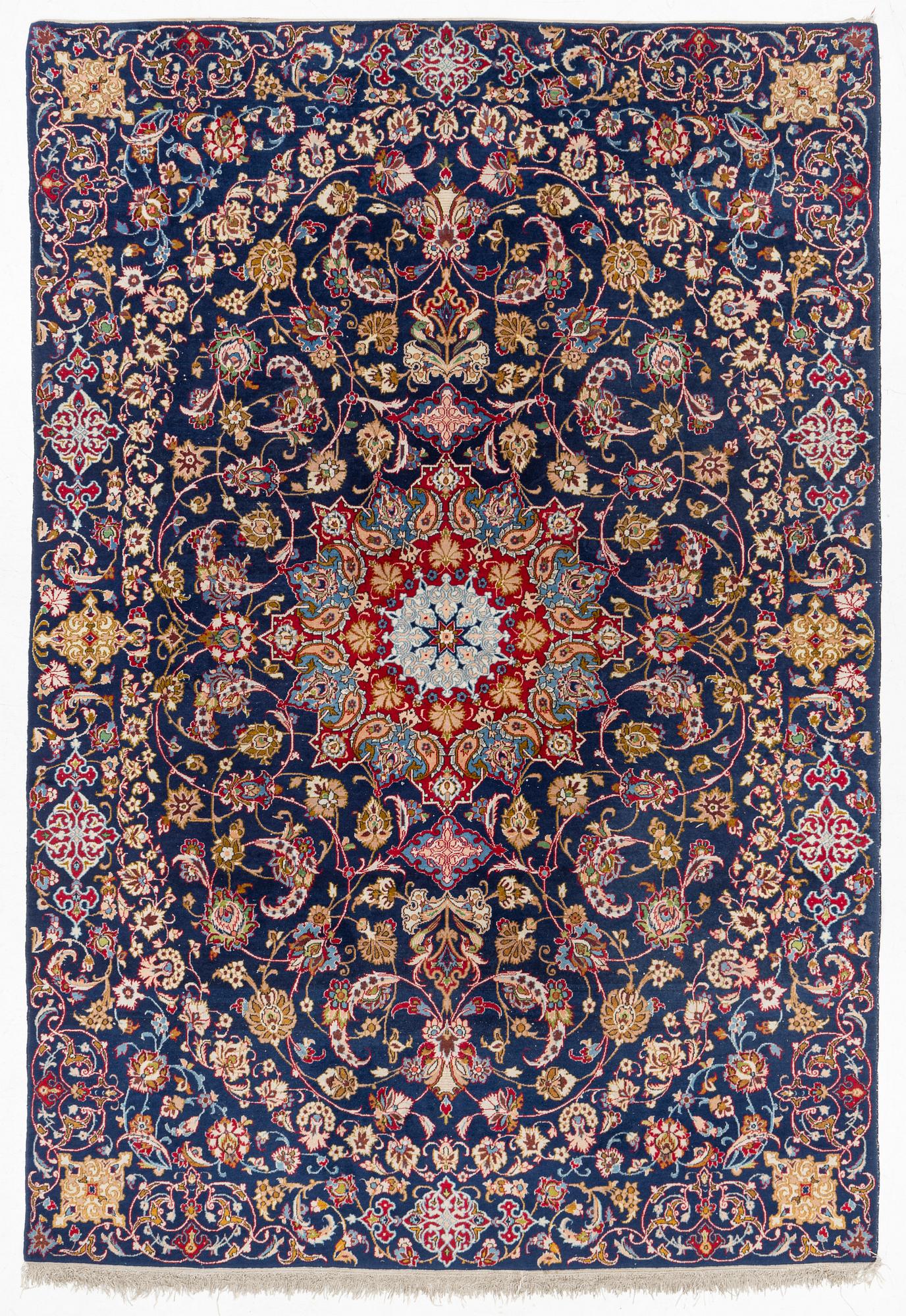 A Najafabad carpet, c. 307 x 214 cm.