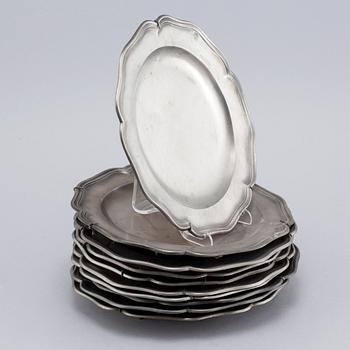 Ten pewter plates from Engl. Block Zinn, 20th century.