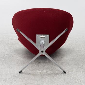 Arne Jacobsen, armchair, "The Swan", Fritz Hansen, 2018.