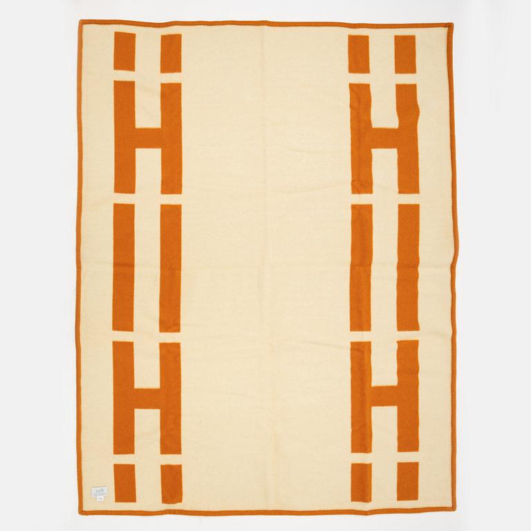 Hermès, a wool and cashmere blanket.