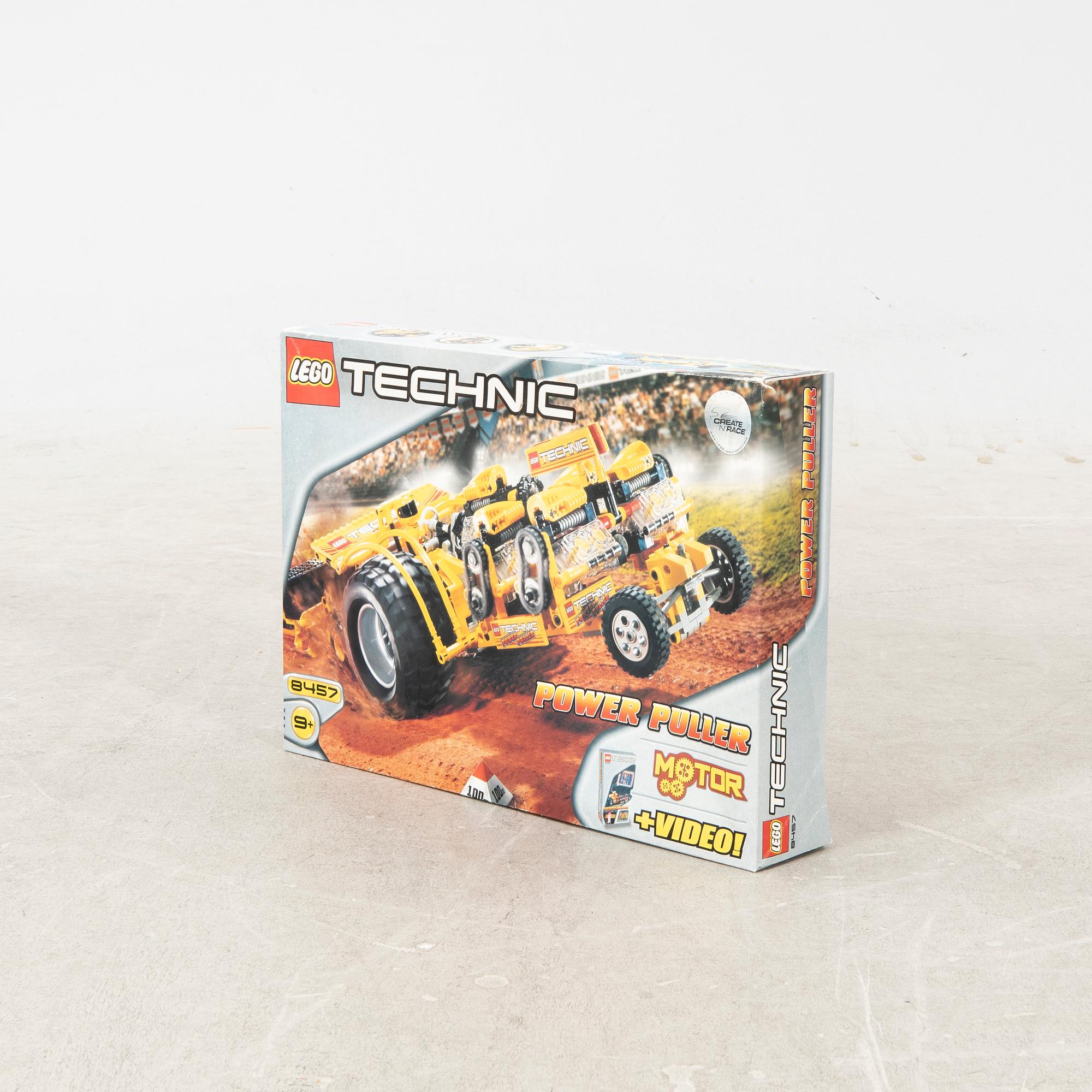 Lego Building Kit 8457, "Team Fox" 1999-2000.