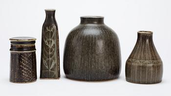 A Carl-Harry Stålhane stoneware lidded jar and three vases, Rörstrand.