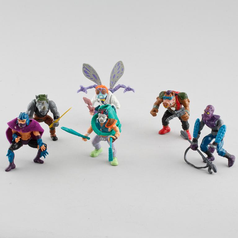 16 Teenage Mutant Ninja Turtles toys from Playmates toys, 1980s and 1990s.