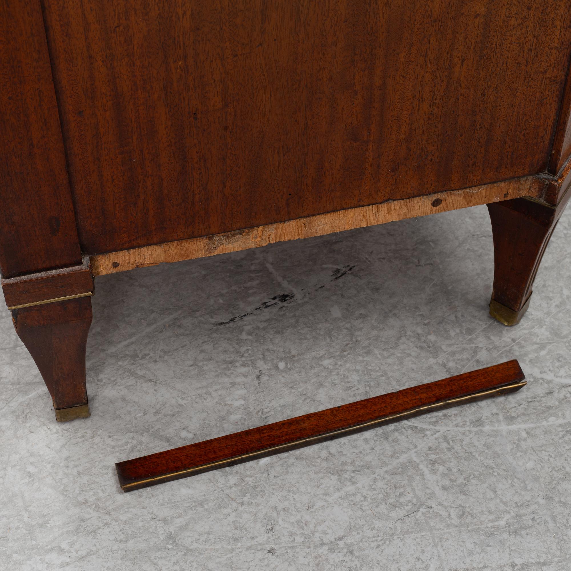 Johan Jacob Almgren, a Gustavian chest of drawers, Stockholm, late 18th Century.