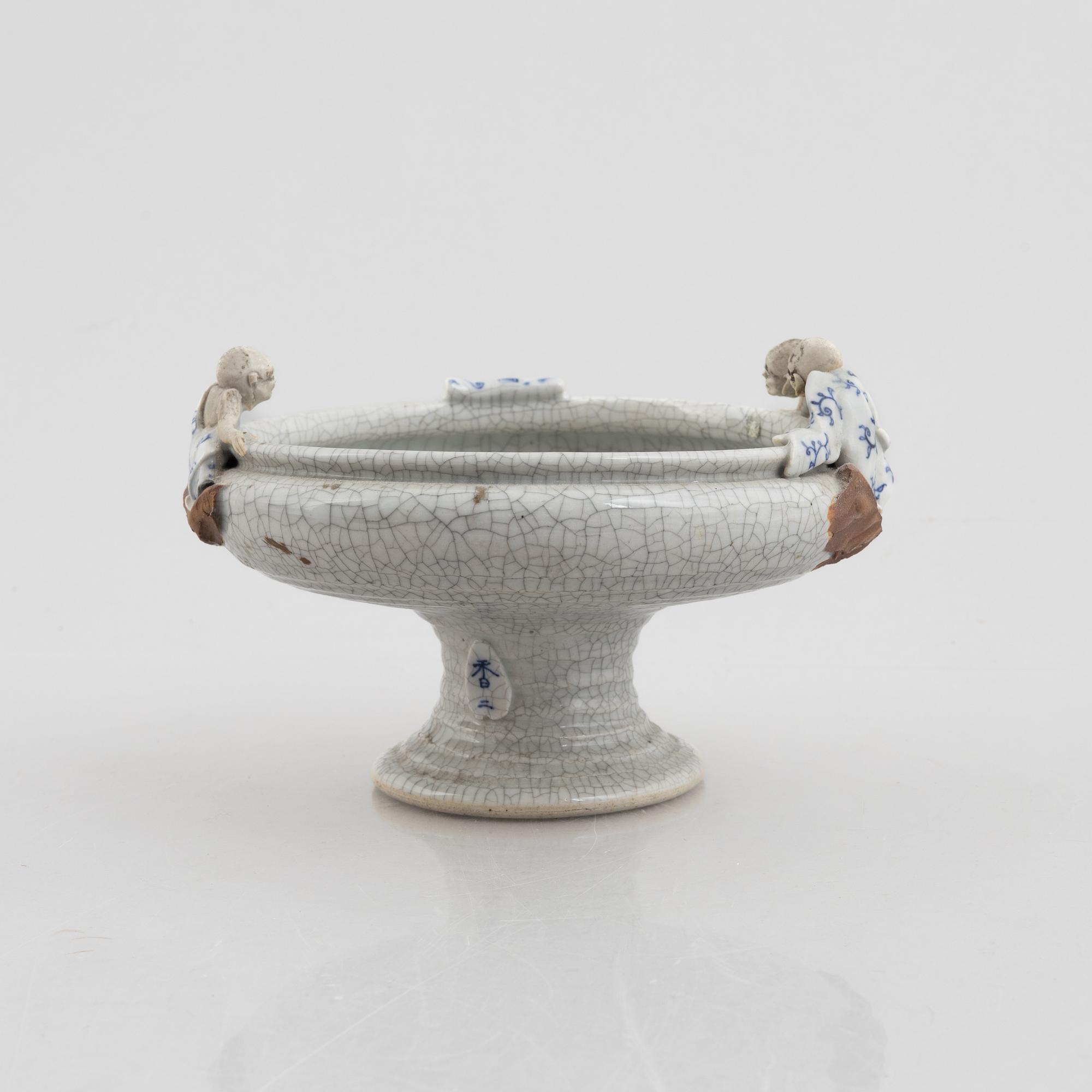 A Japanese sumida gawe ware stem bowl, signed Ishiguro Koko, early 20th century.