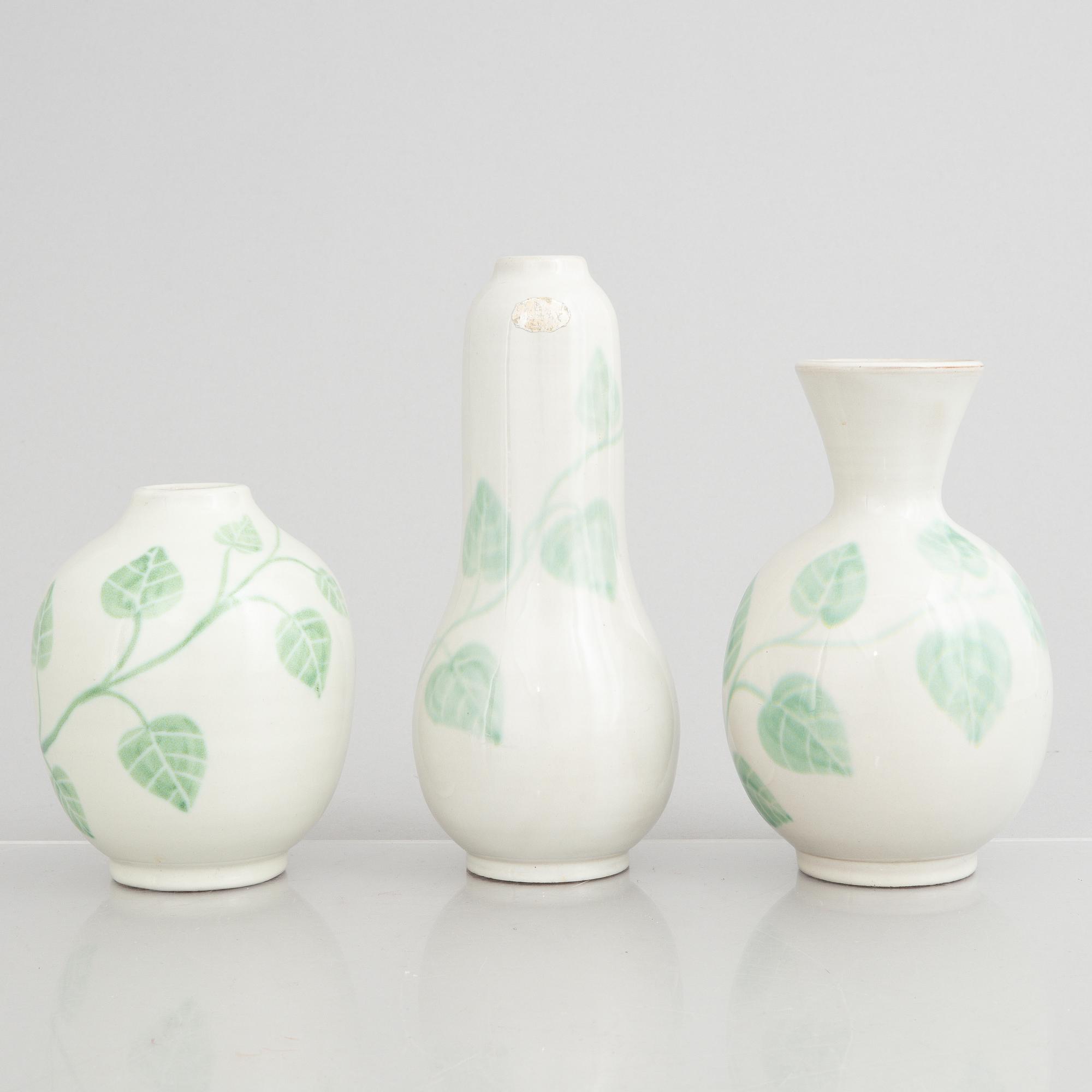 Anna-Lisa Thomson, vaser, 3 st, Upsala-Ekeby.