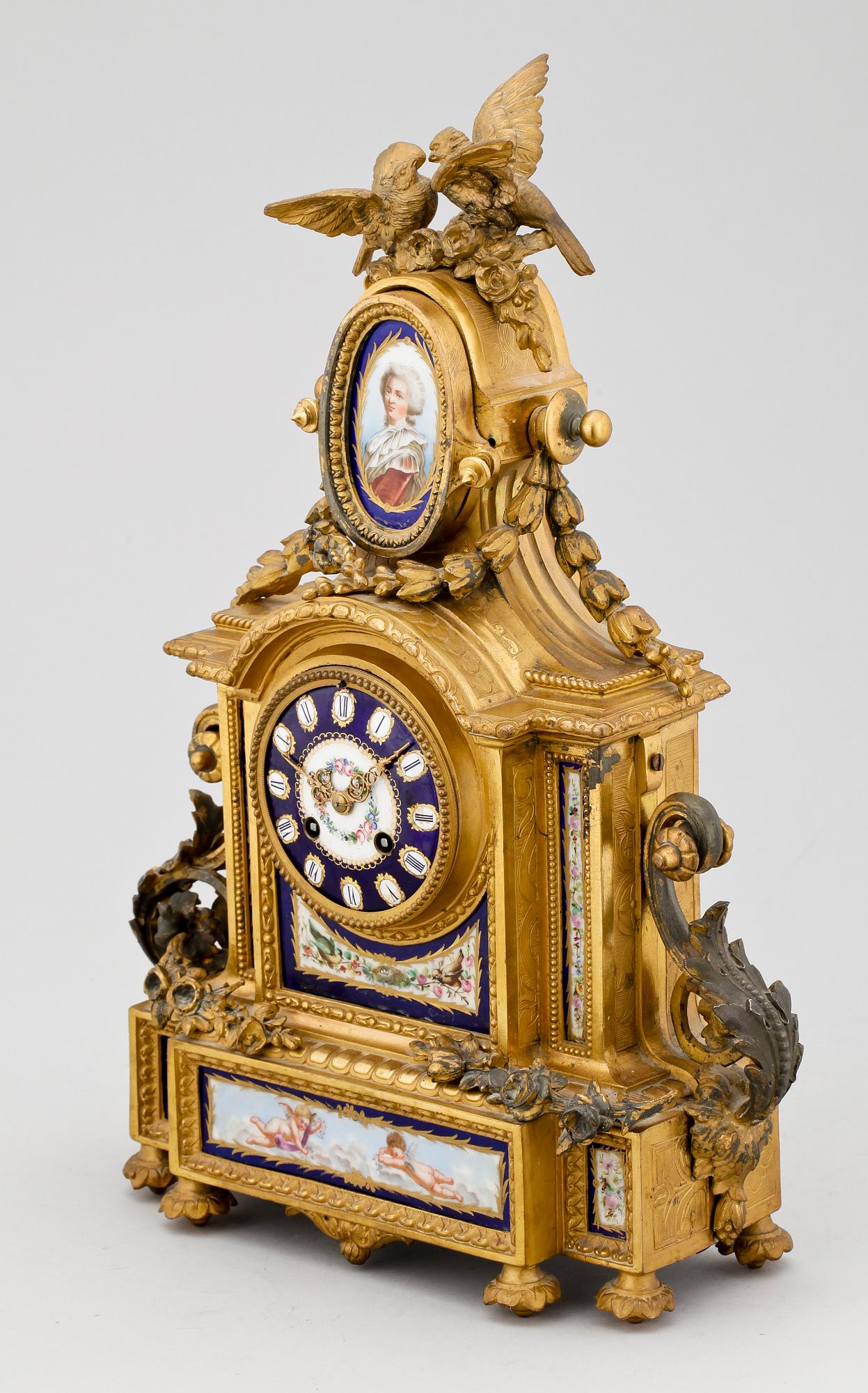 BORDSPENDYL, Frankrike, sent 1800-tal.