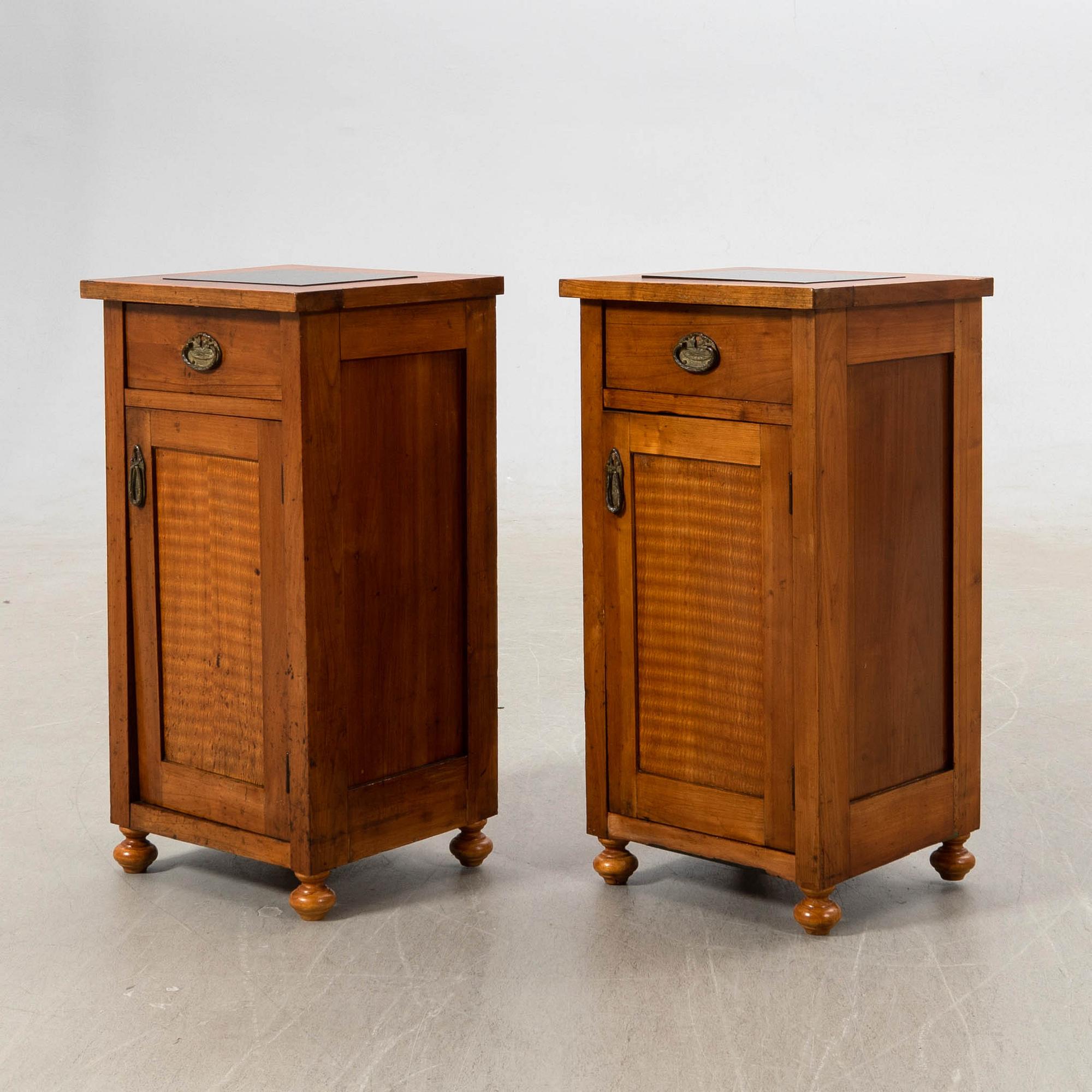 Sängbord, ett par, Art Deco, 1900-talets första hälft.