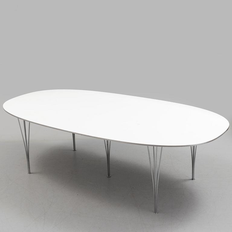 A "Superellips" table by Bruno Mathsson and Piet Hein for Fritz Hansen.