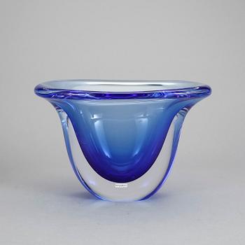 VAS, glas, Göran Wärff, Kosta Boda, 2000-tal.