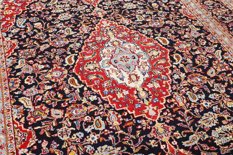 Matta, Keshan, ca. 343 x 254 cm.