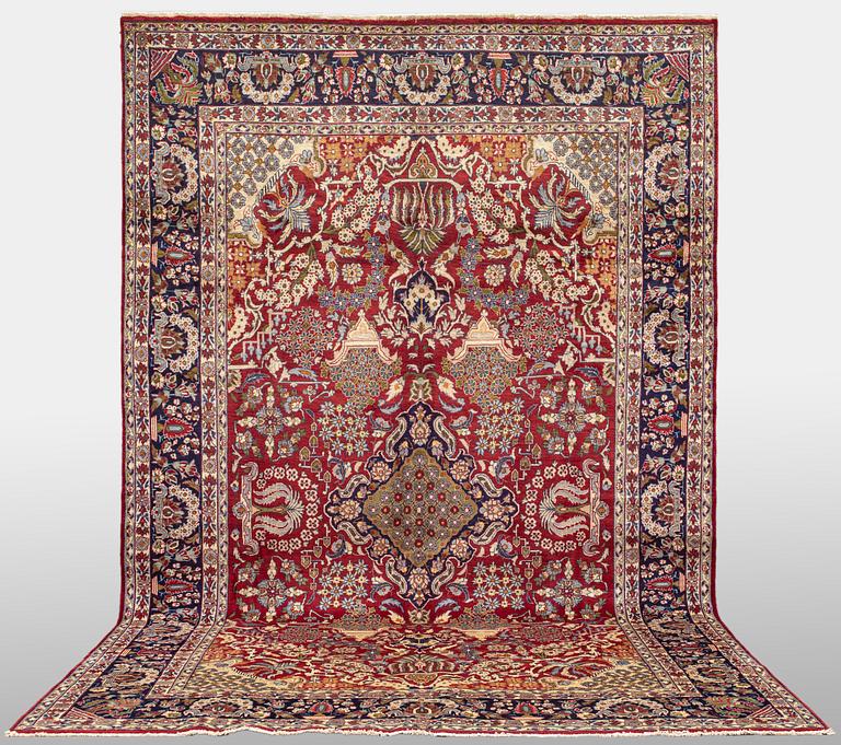 A carpet, Najafabad, ca 448 x 287 cm.
