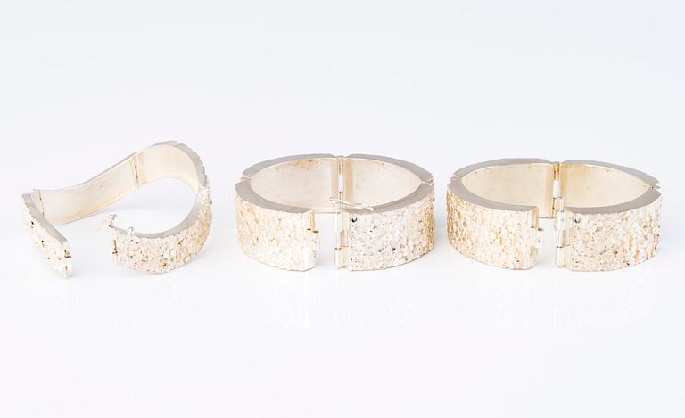 ARMRINGAR, 3 st, sterlingsilver, Kultateollisuus Ky Viljanen, Åbo, 1975.