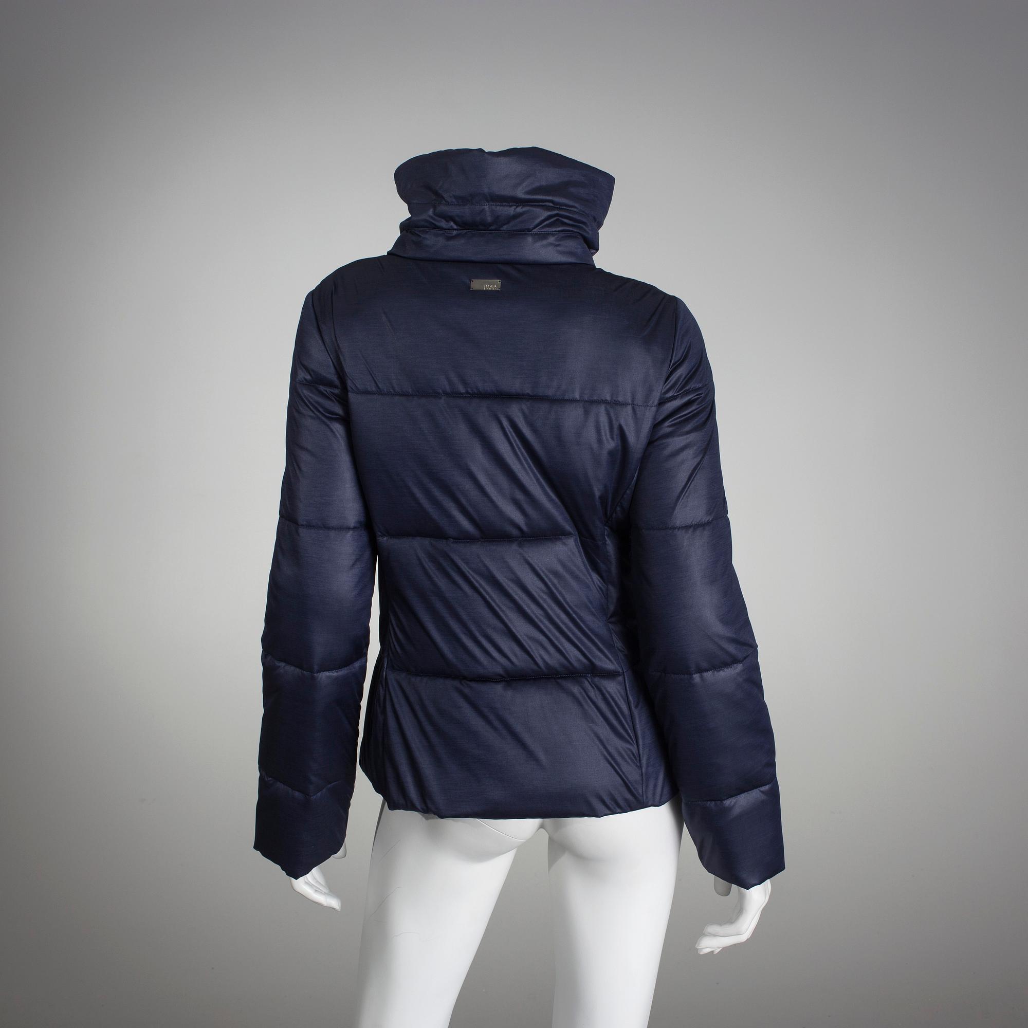 DUNJACKA, Escada Sport.