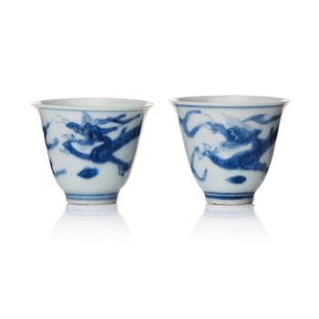 1121. A set of two blue and white wine cups, Ming dynasty, Transition/Chongzhen (1628-44).