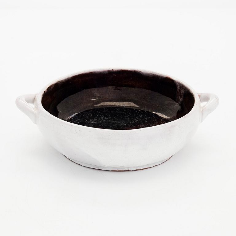 Marita Lybeck, A ceramic bowl, signed ML.