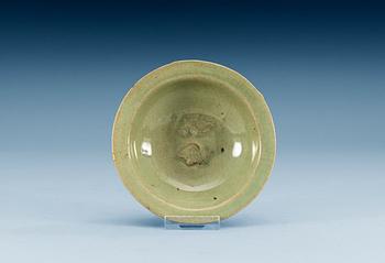 A celadon glazed 'double fish' bowl, Song/Yuan dynasty.