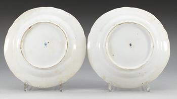 A pair of dinner plates, Imperial porcelain manufactory, St Petersburg, perod of Paul Ist (1796-1801).