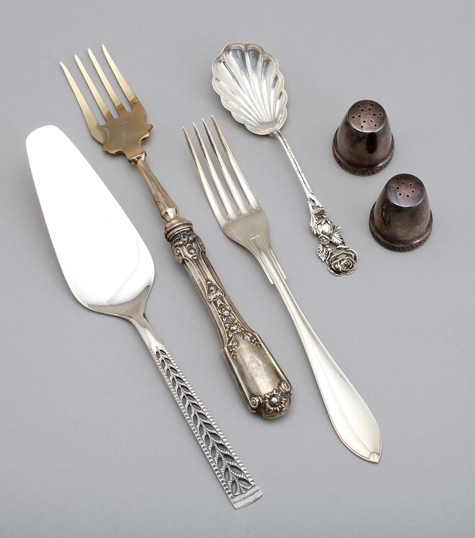 BESTICK, SALT- OCH PEPPARSTRÖARE, 6 delar, silver. Total vikt 255 gram.