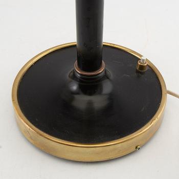 Josef Frank, bordslampa, modell 2434, för Firma Svenskt Tenn.