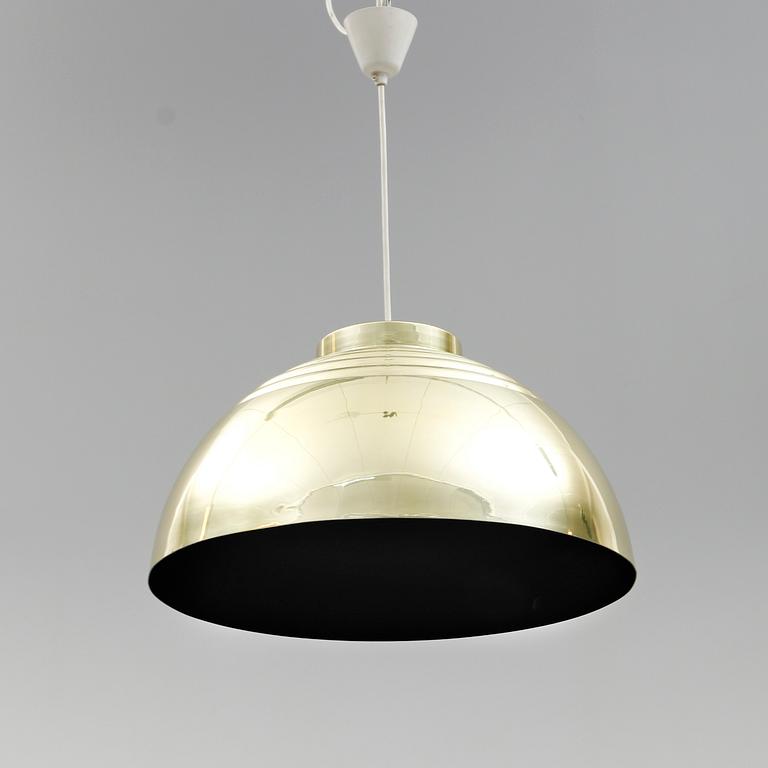 TAKLAMPA, mässing, Hans-Agne Jakobsson, Markaryd. Höjd 27 cm.