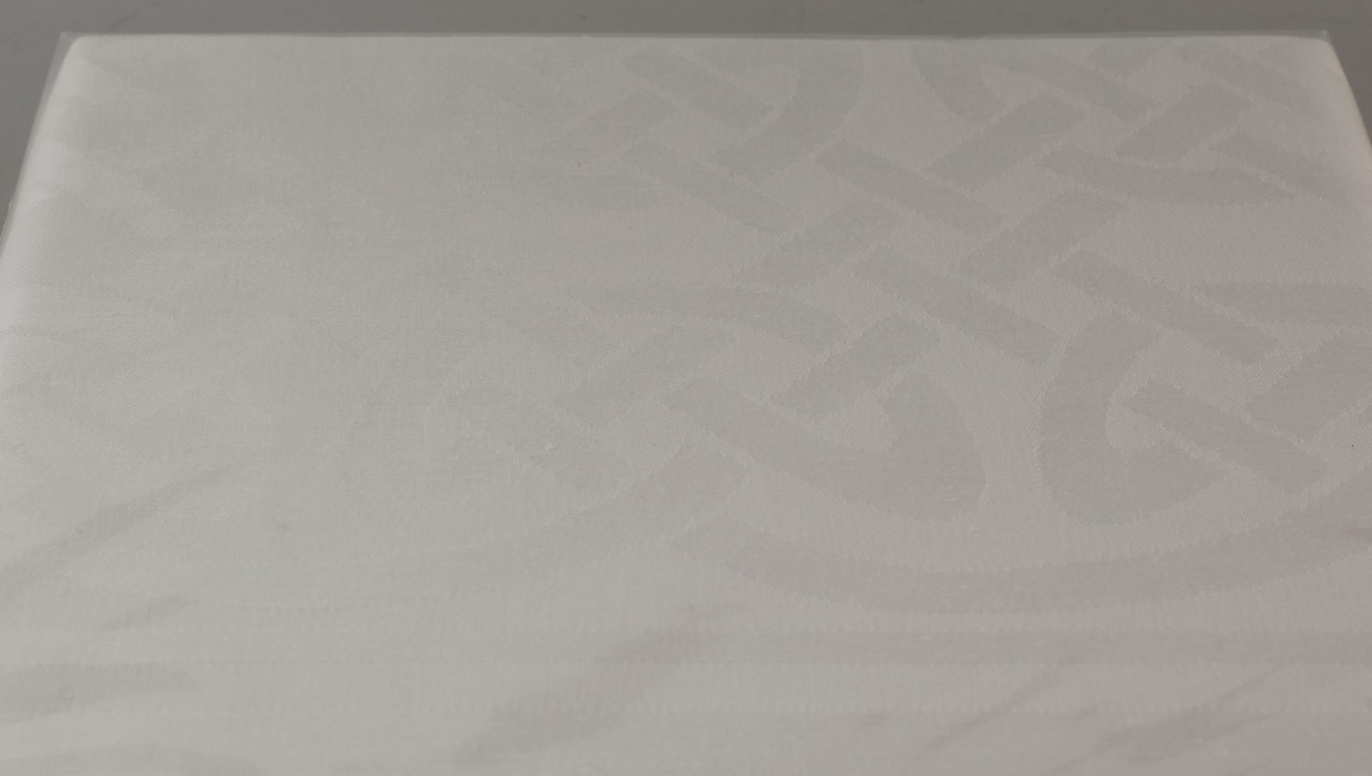 DUK, linnedamast, "Colmcille", Fergusons Irish Linen, 183 x 320 cm.