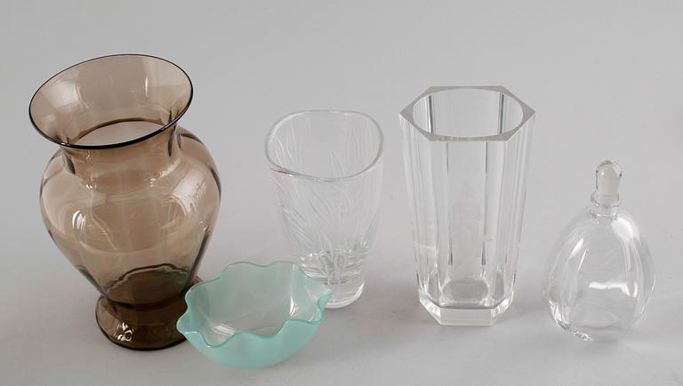 GLASFÖREMÅL, 5 delar, 1900-tal.