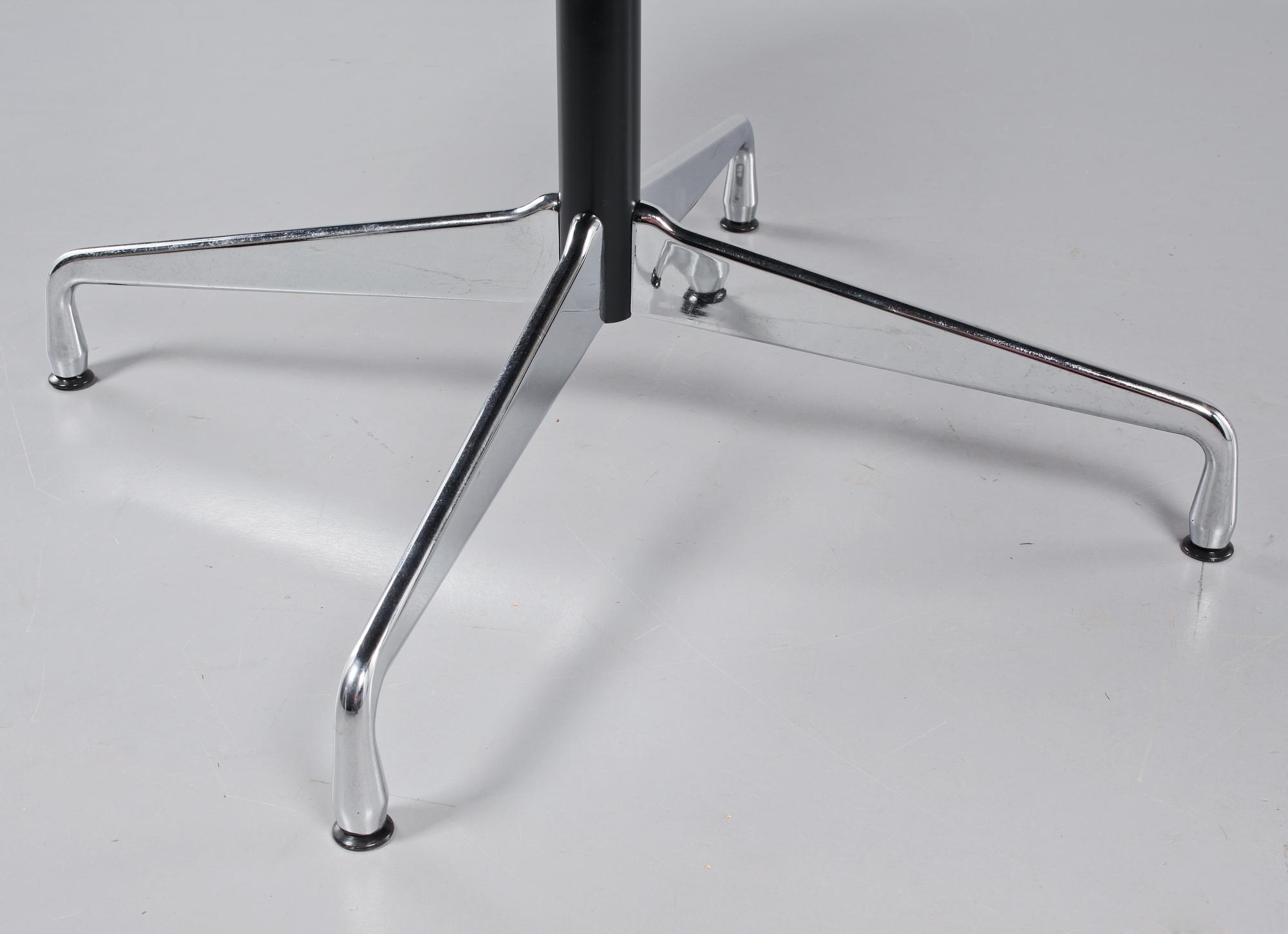BORD, Charles & Ray Eames, Vitra, 1900-talets andra hälft.