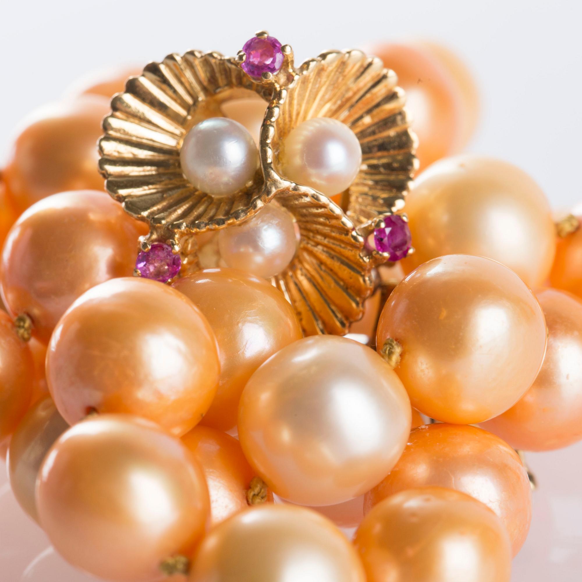 COLLIER, odlade sötvattenspärlor med lås i 18K guld.