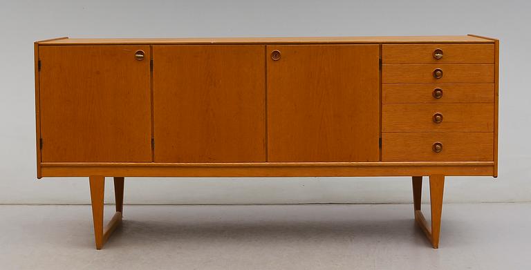 SIDEBOARD "Tokyo" Yngvar Sandström för NK, Nyköping, Triva, 1900-talets andra hälft.