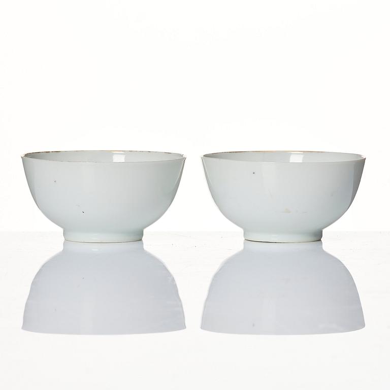 A pair of armorial cups with saucers, Qing dynasty, Qianlong (1736-95).
