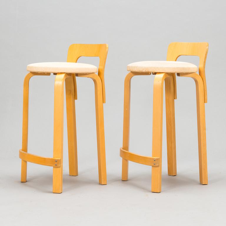 Alvar Aalto, Alvar Aalto, A pair of K65 bar stools, Artek, Finland, late 20th century.