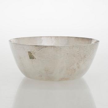 Tapio Wirkkala, skål, silver, TW 243, Kultakeskus, Tavastehus 2002.