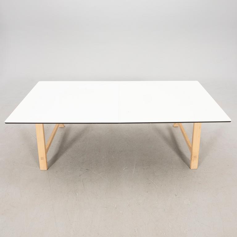 Bykato matbord "T11" för Bröderna Andersen.