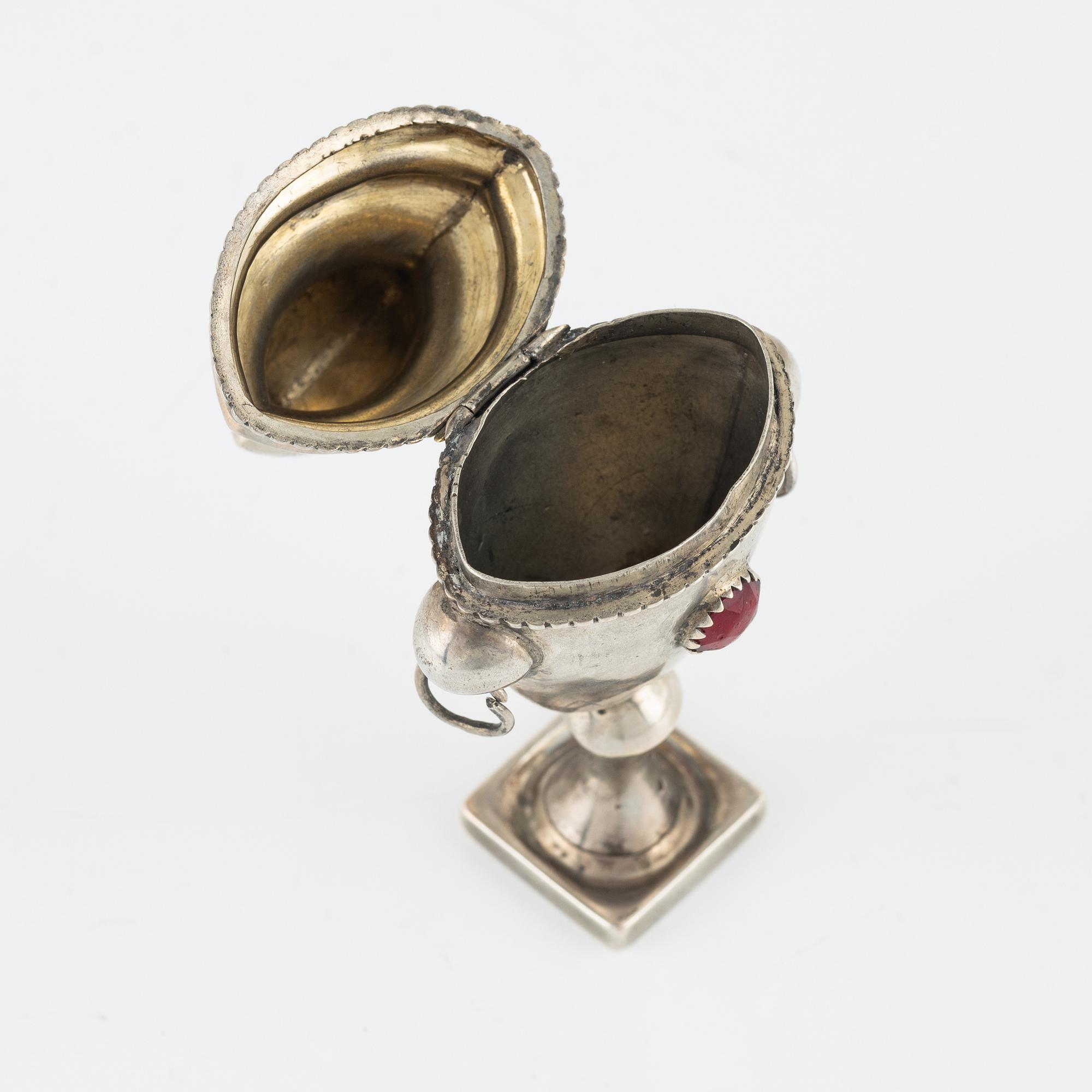 A Danish Silver Box, 'Hovedvandsegg', mark of U Stallknecht, Horsens around 1840.