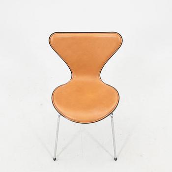 Arne Jacobsen, stol "Sjuan", Fritz Hansen Danmark 2018.