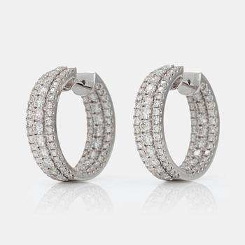 617. A pair of diamond earrings, 4.08 cts in total, according to engraving.