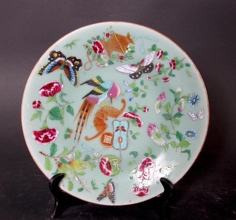 FAT, porslin, Kanton.
Proveniens: Git Gay.