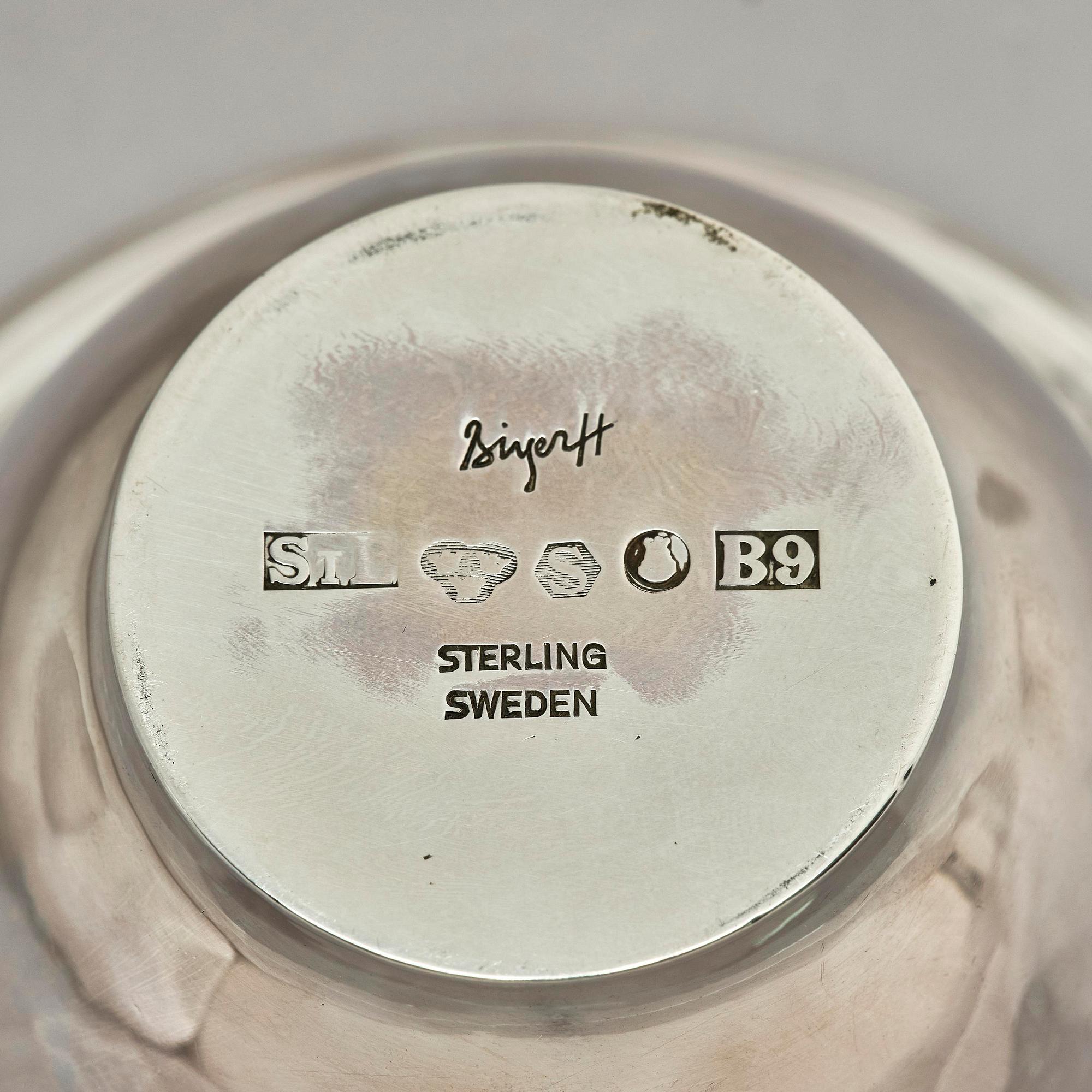 Birger Haglund, a sterling silver box with lid, Stockholm, Sweden 1952.