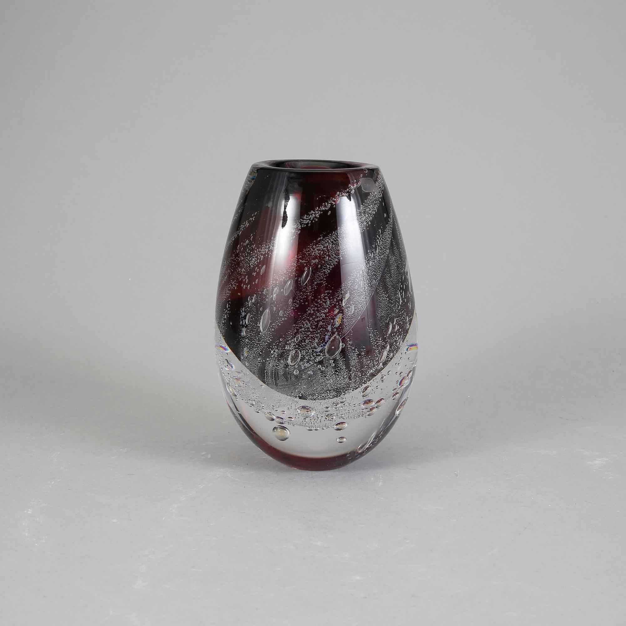 VAS, glas, märkt studio, Åhus, numrerad 1790 HD AZ US 12.