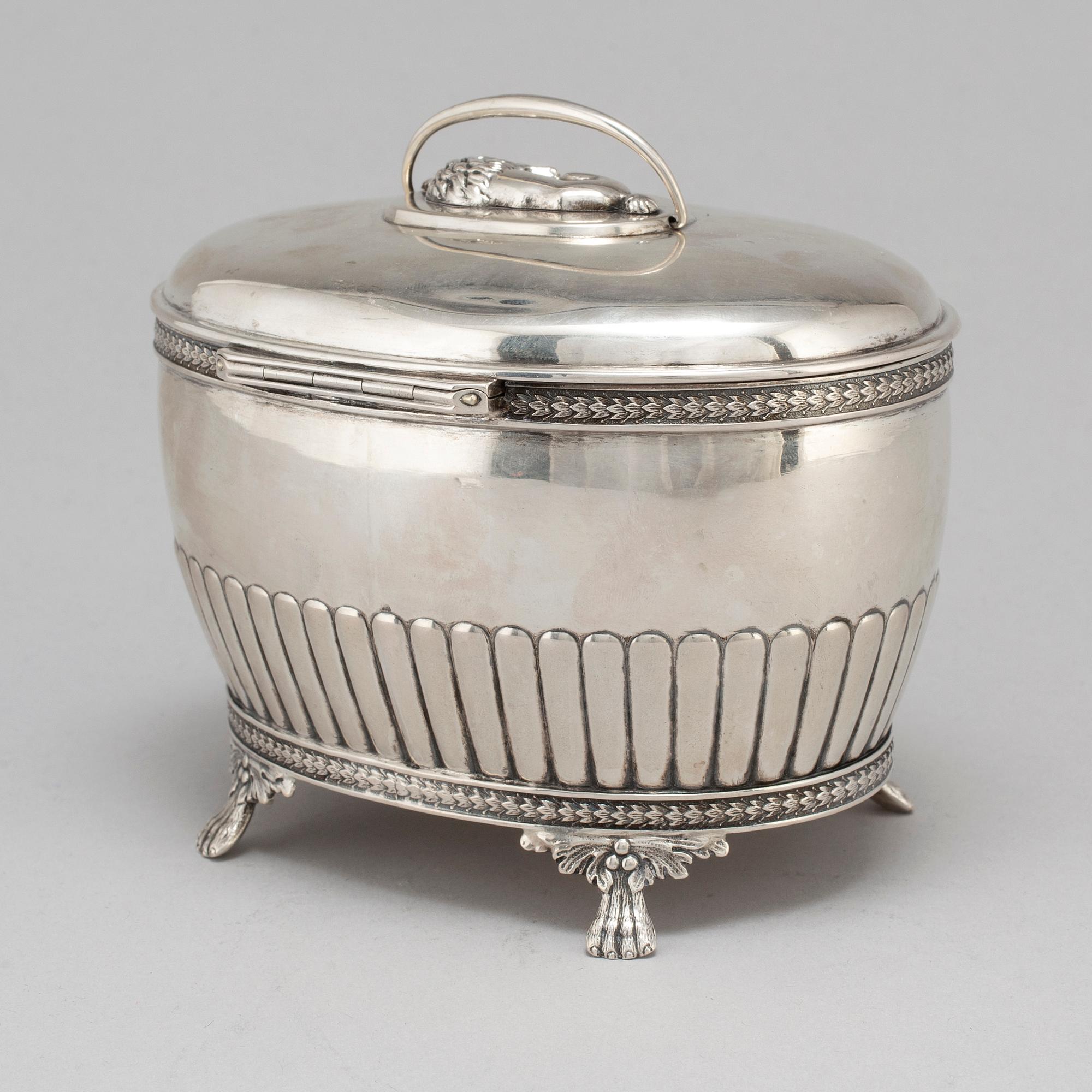 A silver sugar box by CG Hallberg Stockholm, 1912.